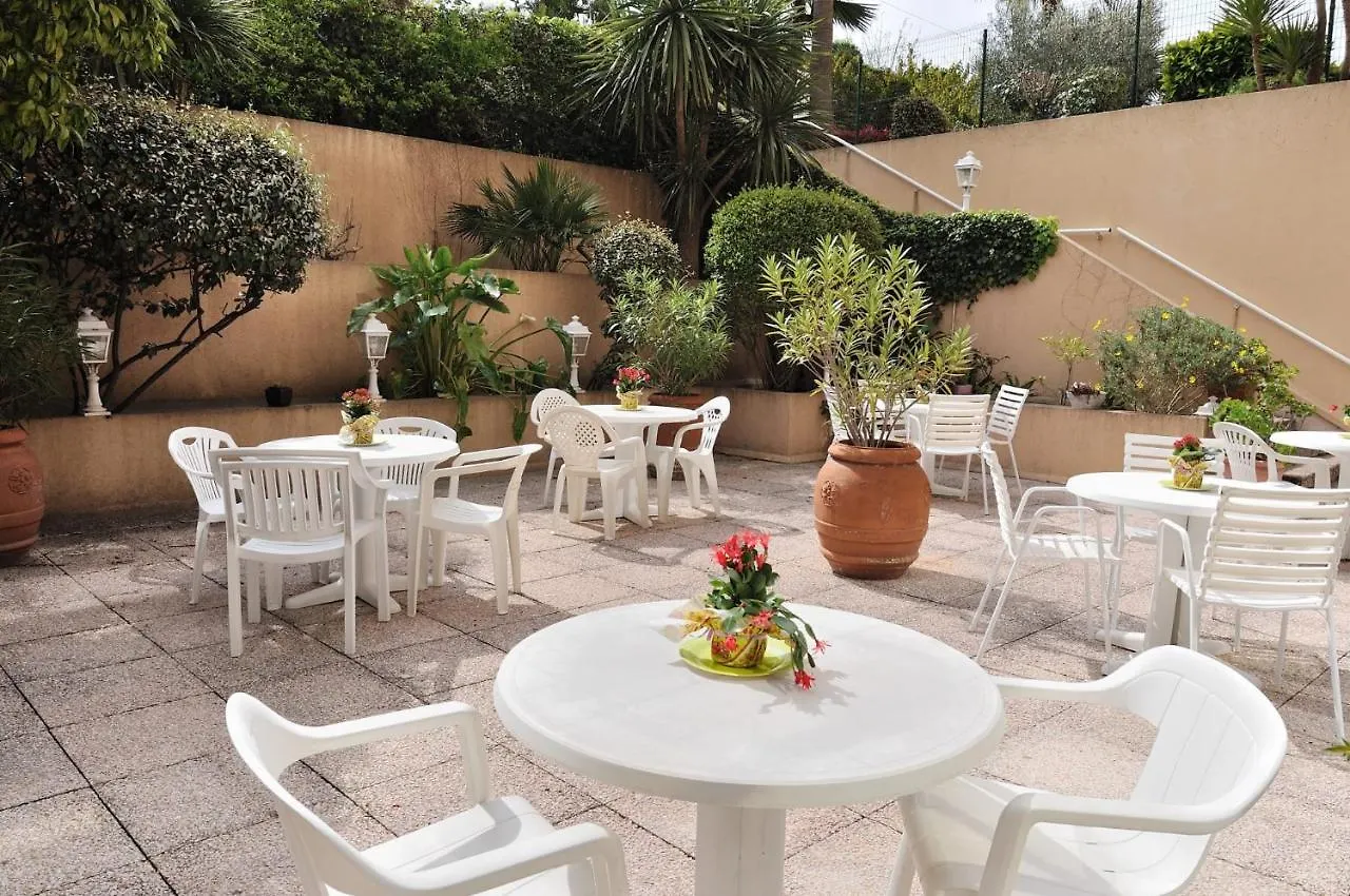 Villa Maupassant 06 Cannes