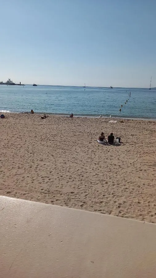 Daire Villa Maupassant 06 Cannes Fransa